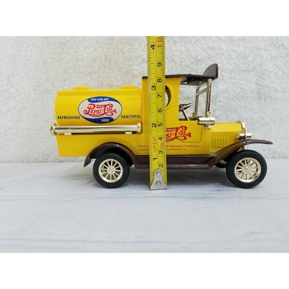 Golden Wheels 20886-002 Diecast Pepsi-Cola Yellow and Bown Coin Bank - Picture 7 of 10